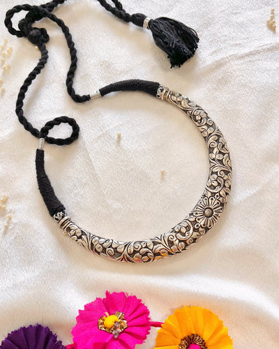 Kunjlata Hasli Necklace