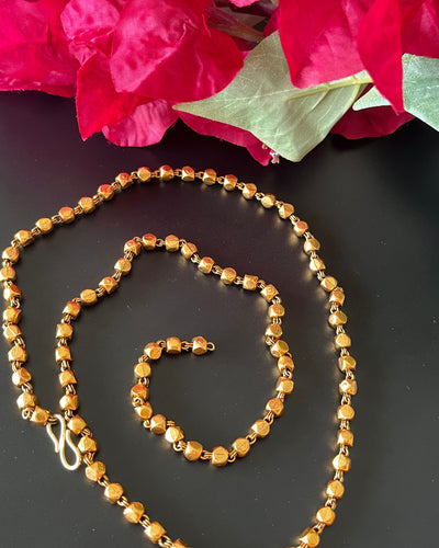Multifaceted Big Beads Gold Polished Mala