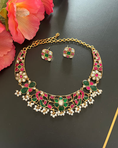 Astitva Necklace with Earrings