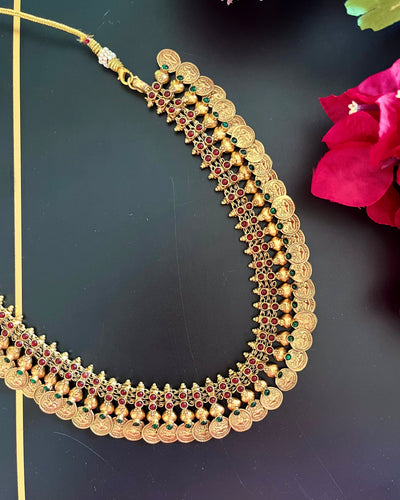 Abhigyan Necklace with Earrings